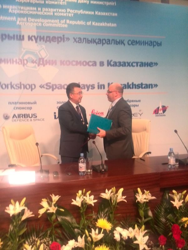 14 ноября 2014 г., г. Астана, Республика Казахстан. Подписание соглашения о сотрудничестве между АО «Национальная компания «Казахстан Гарыш Сапары» и ГК «СКАНЭКС».